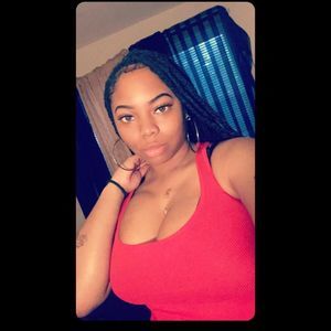 Meet your Posher, Brittany